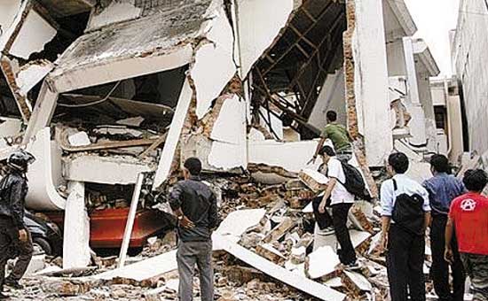 印尼地震废墟