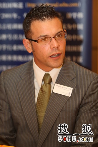 Matthew B.Deschner[university of Portland]