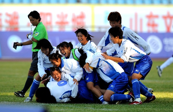 (全运会)(1)足球--女子青年组:天津队获得季军
