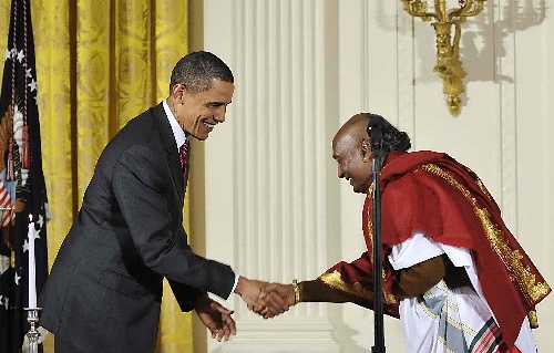 图文:奥巴马在白宫出席印度教排灯节庆祝仪式