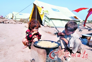 非洲孩子挨饿图片_中国挨饿人口