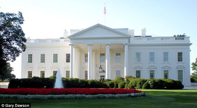 和起居的场所,白宫坐落在首都华盛顿,然而在佐治亚州首府亚特兰大市