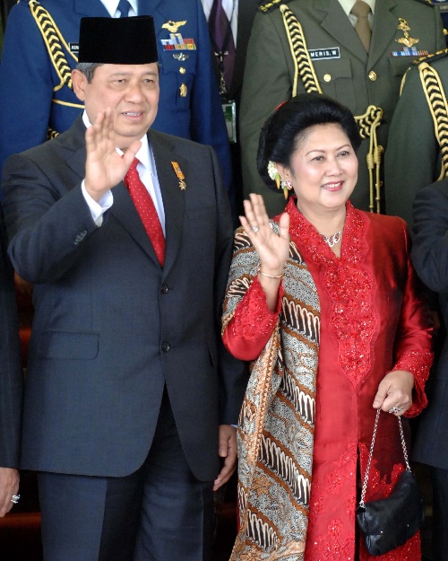 印尼总统苏西洛宣誓就职(组图)-搜狐新闻
