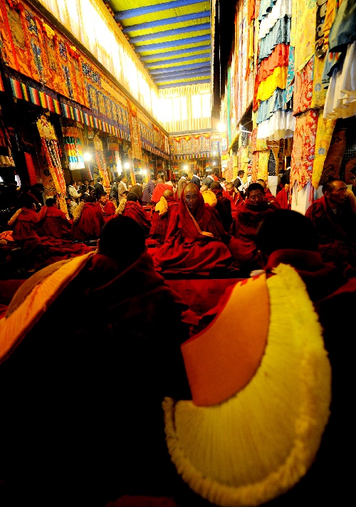 藏传佛教格鲁派第一座寺庙甘丹寺建寺600周年