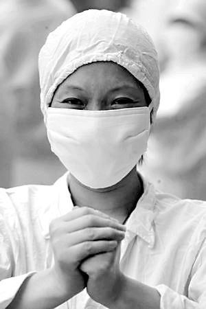 网友发帖称甲流为拱手礼复兴契机(组图)