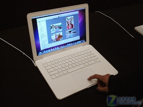经典小白全面进化 苹果新MacBook发布 