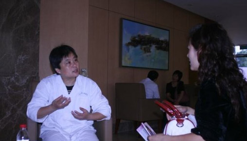 浙江省人民医院李新杨主任讲解乳腺癌早诊断,早治疗的科普知识