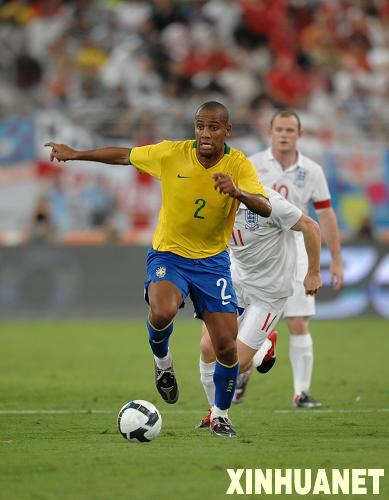 足球--巴西队战胜英格兰队组图-搜狐新闻