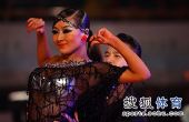 图文：中国体育舞蹈公开赛 演绎人生繁华事