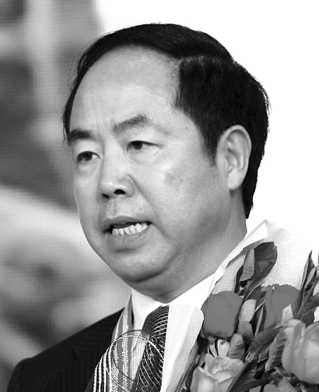 重钢集团董事长董林:海外抢购铁矿石