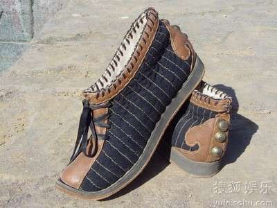 徐锦江参与设计的沙僧鞋