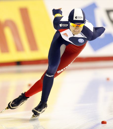 图文:速滑世界杯加拿大站 萨布瑞科娃比赛
