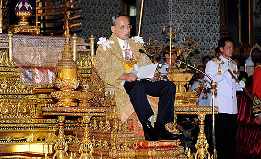 图:泰国国王喜迎82岁生日