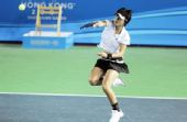 图文：东亚运网球首日赛况 女选手回球