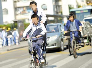 国内新闻 国内要闻 时事  针对最近发生的绑架学生案件,南山全警动员