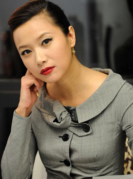 美容美发 魅力彩妆       风情万种的魅惑女性,很有办公女郎的感觉