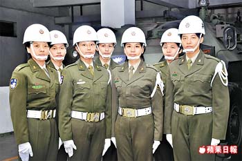 据台湾《苹果日报》报道,被视为马英九办公室"铁卫部队"的台军宪兵