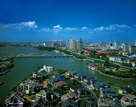 宜兴将打造成为太湖西线一流的工商城市,生态城市,人居城市.