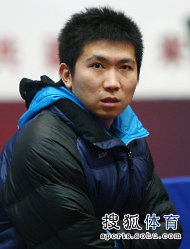 图文:直横拍大战精彩上演 柳承敏有点冷
