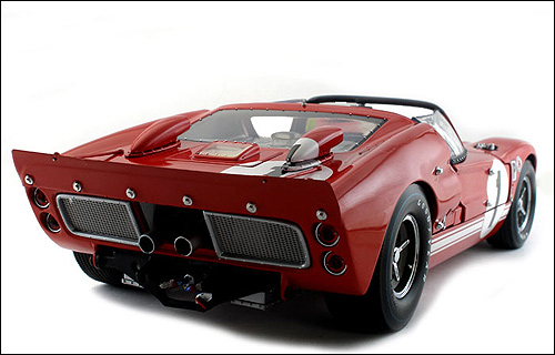 Exoto制造1966年福特GT40经典系列车模