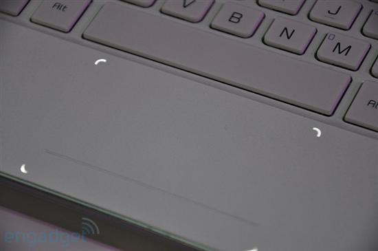 LG推超薄本 模仿Macbook Air信封广告