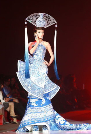 青花瓷展现浓浓中国风