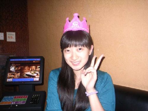 组图:莫科女友训练突然昏迷不醒 迅速送往医院