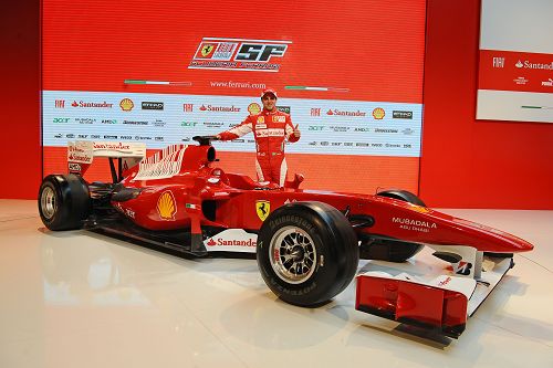 组图:法拉利新赛车f10亮相 马萨亲手揭开面纱