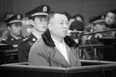 2010年2月2日,李庄案二审在重庆市第一中级人民法院开庭审理,李庄当庭