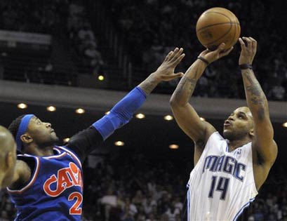 图文:[nba]骑士vs魔术 尼尔森后仰跳投