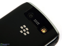 全键盘智能时尚手机 黑莓8900再降110元 