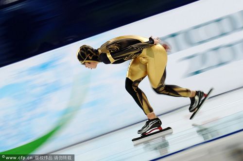 图文：速度滑冰男子10000米 广树平子在比赛