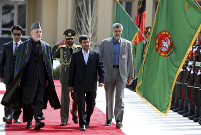 伊朗总统内贾德到访阿富汗 指责美国"玩阴的(组图)
