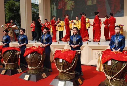 "国窖"的文化演绎-记2010年1573酒封藏大典