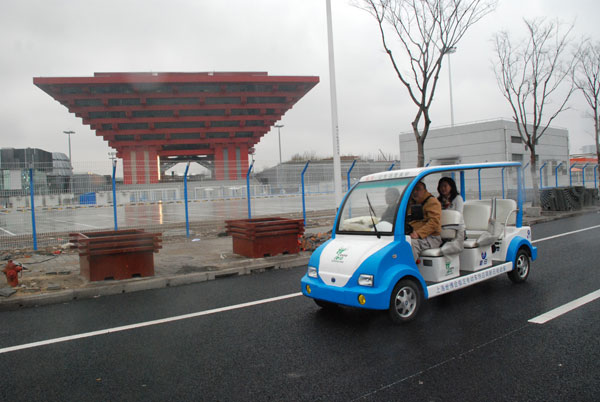 首批新日观光电动车入驻上海世博园区-搜狐IT