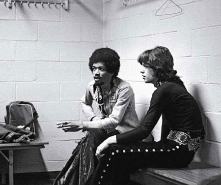 1969年亨德里克斯与滚石乐队的Mick-Jagger在滚石麦迪逊广场花园演唱会的后台