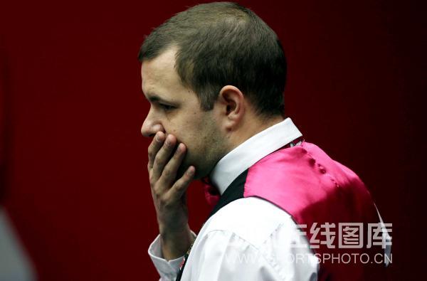 图文:正赛马奎尔5-3霍金斯 霍金斯失误瞬间
