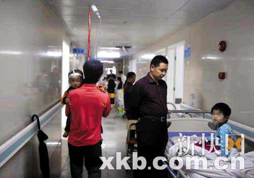 东莞手足口病来势猛医院走廊爆满 4例患儿死亡