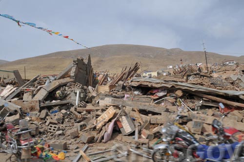 1级地震 青海玉树地震图片(来源:青海省人民政府门户网)