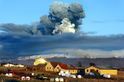 冰岛火山灰影响继续扩大 欧洲航班20日继续停
