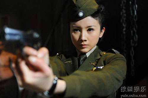 古典内线孙菲菲在《邻家》中首次挑战女特工,而美女女孩殷桃则变身陈奕电视剧图片