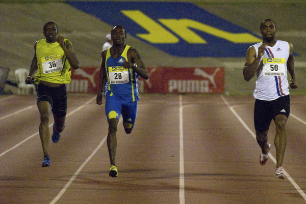 图文:牙买加国际田径邀请赛 盖伊400米夺冠