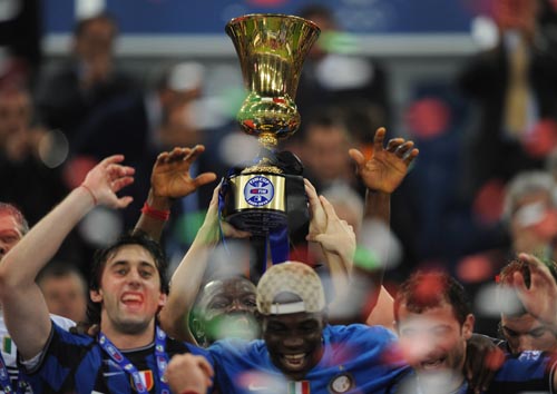 国际米兰1比0击败罗马,4年之后再夺意大利杯冠军,这也是他们历史上第6