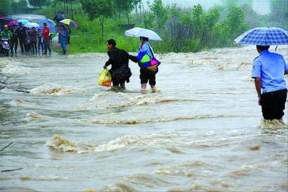 16省份遭洪灾 强降雨轮番“轰炸”1367万人受灾-搜狐新闻