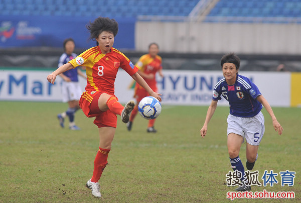 对阵双方为中国女足与日本女足.