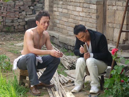 任达华夏德俊面和心不和戏里默契戏外暗拼