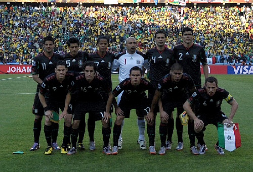 图文:2010南非世界杯揭幕战 墨西哥首发阵容