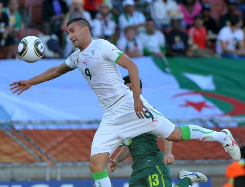 图文:阿尔及利亚VS斯洛文尼亚 格萨尔手球犯规