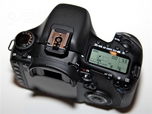 佳能EOS 7D(18-200mm单头套机)数码相机 