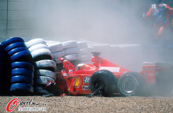 f1震撼十大撞车舒马赫断腿传奇车手塞纳殒命